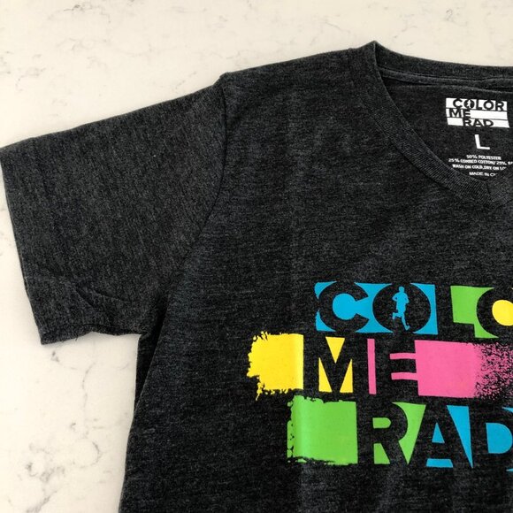 Color Me Rad V Neck Short Sleeve Graphic T Shirt Charcoal Gray Size M/L Unisex - Picture 2 of 10